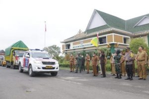 Bupati Pringsewu Lepas Pendistribusian Kotak dan Surat Suara Pemilihan Kapekon Serentak