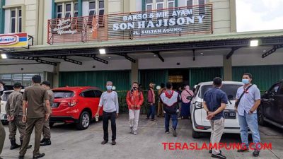 Pemkot Bandarlampung Segel Kedai Bakso Tembak Senayan dan Lima Kedai Bakso Sony