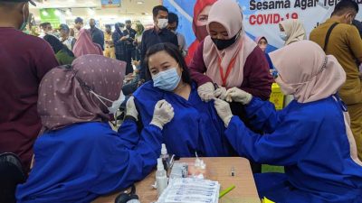 Simpur Center Kembali Gelar Vaksinasi Covid-19 untuk Pedagang dan Karyawan