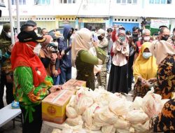 Pemprov Lampung dan Pemkot Bandarlampung Gelar Operasi Pasar Minyak Goreng
