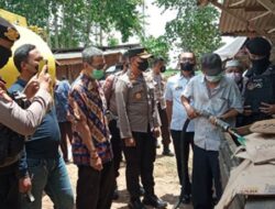 Pemkab Lampura Gandeng PT PPI Salurkan Belasan Ribu liter Minyak Curah