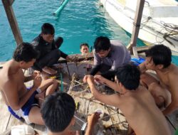 Mahasiswa dan Dosen Sains Lingkungan Kelautan ITERA Rehabilitasi Terumbu Karang Teluk Kiluan