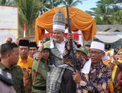 Rangkaian Bunga Kampung, Bupati Lamteng Sambangi Selagai Lingga