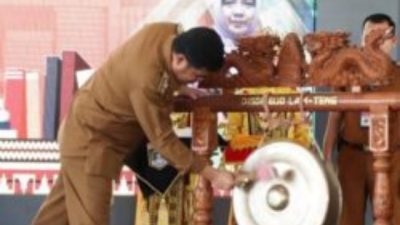 Bupati Lampung Tengah Canangkan Kabupaten Literasi, Resmikan 1.000 Taman Bacaan Masyarakat